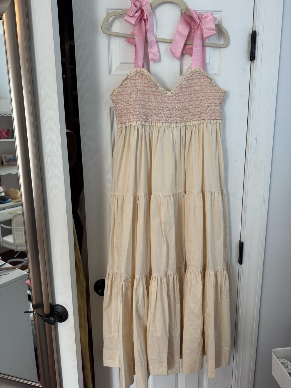 Maxi pink ribbon strap dress